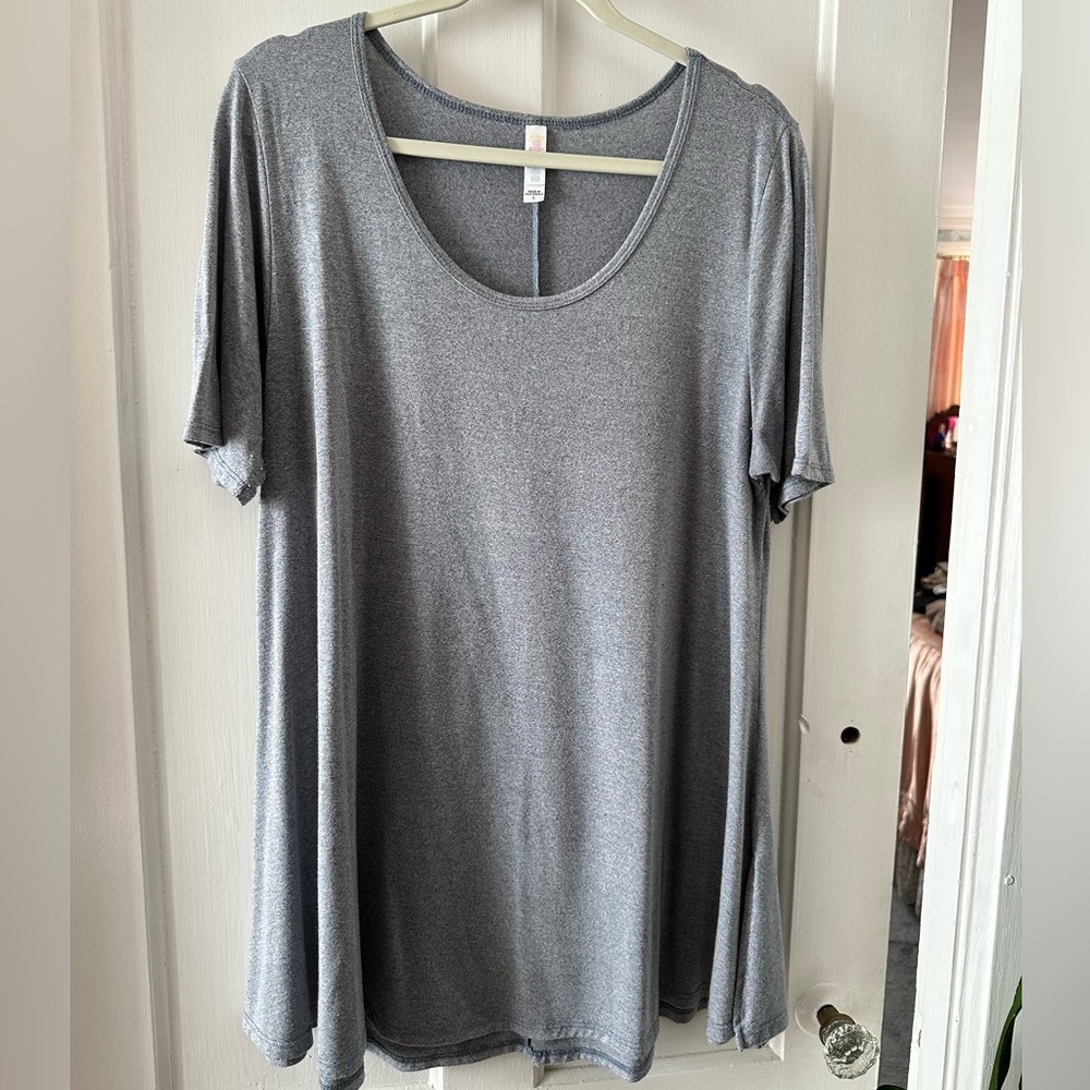 Light almost heathered looking gray Perfect T by LuLaRoe - size large